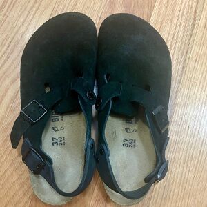 Never worn, black Birkenstock Tokio Suede Leather Clog